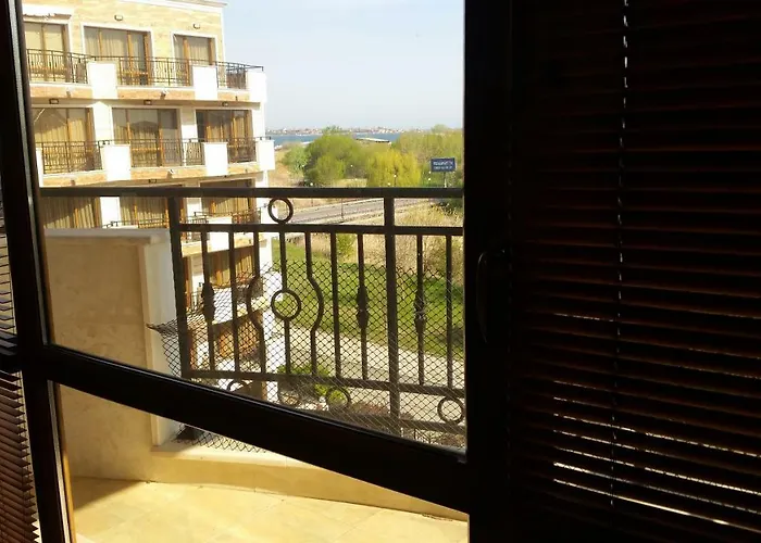 In River Park Апартаменты *