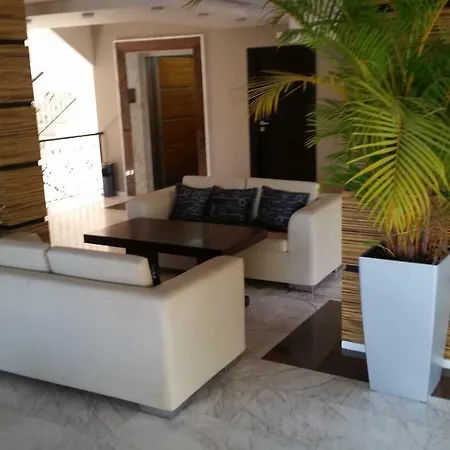 Apartment In River Park